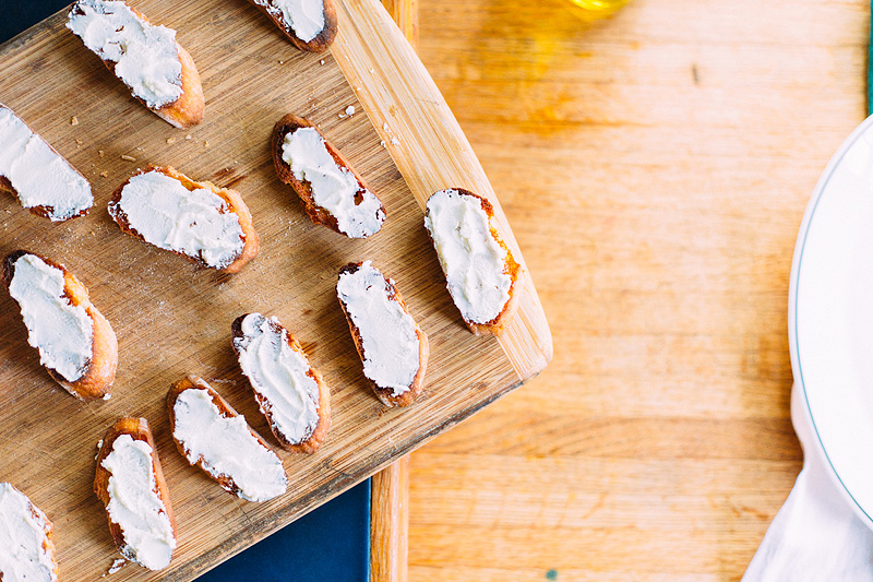 crostini with goat cheese