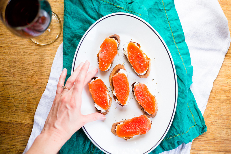 crostini with salmon and goat cheese