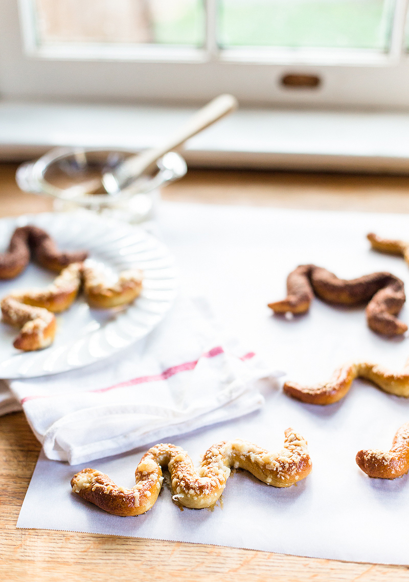 mustache pretzels