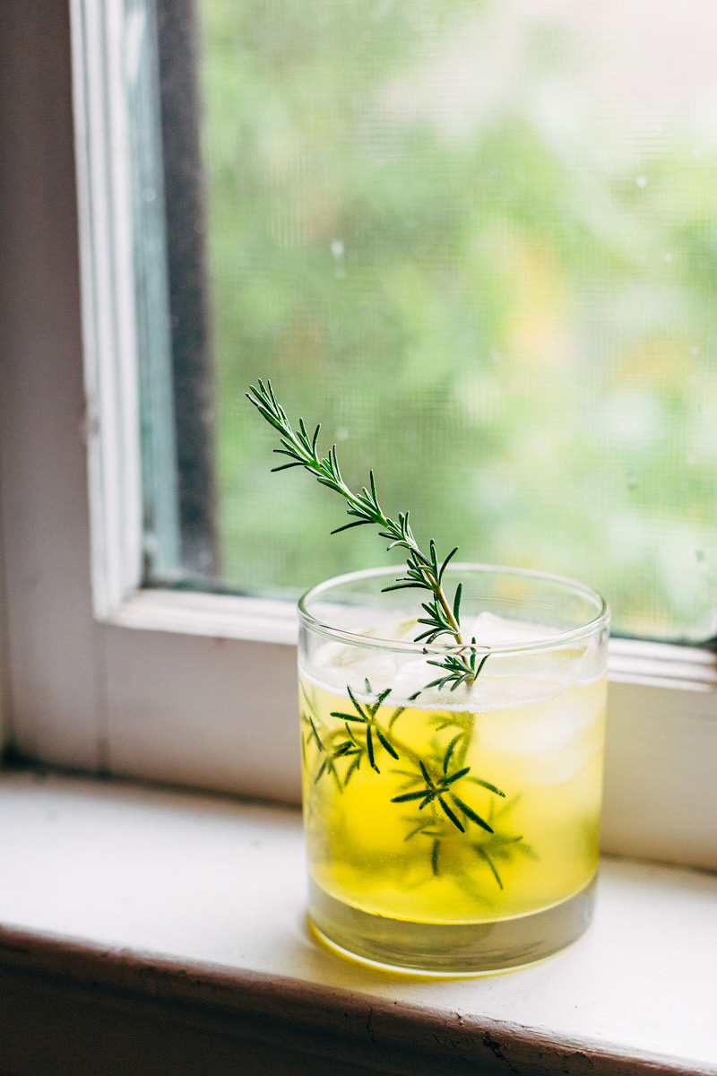 rosemary bees knees cocktail