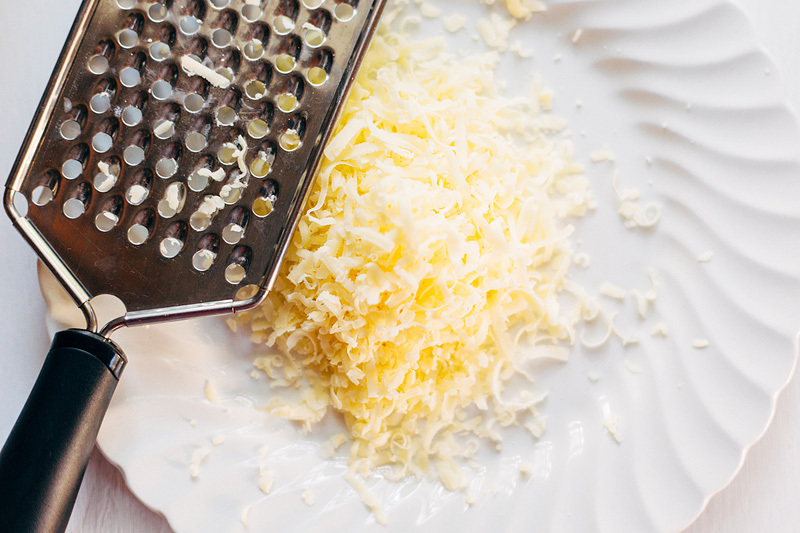 grated cheddar cheese