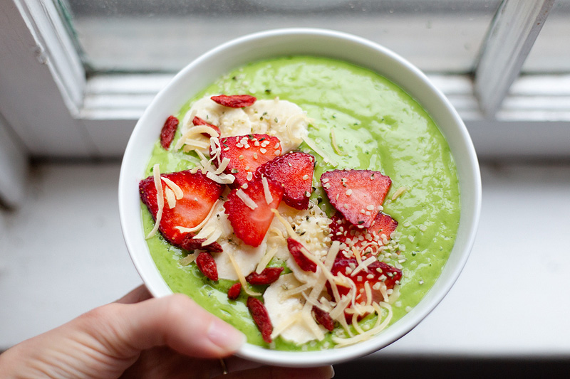 Creamy Green Smoothie Bowl