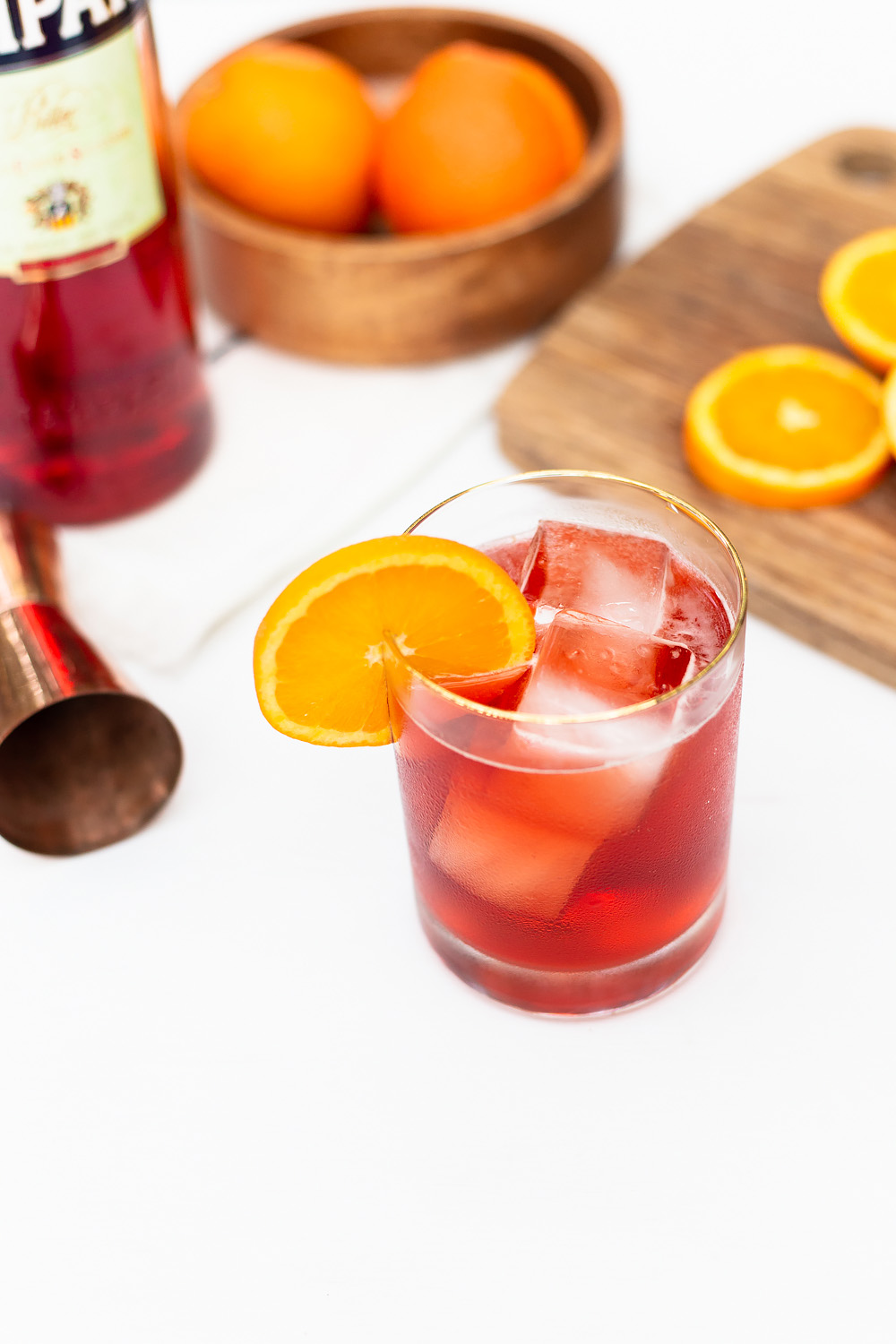 negroni with oranges and campari