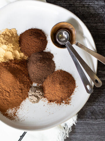 Pumpkin pie spice ingredients