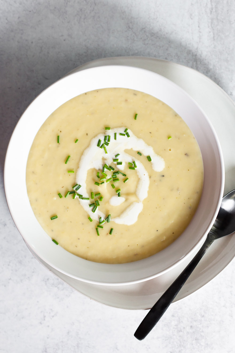 Instant Pot Potato Leek Soup with chives and cream