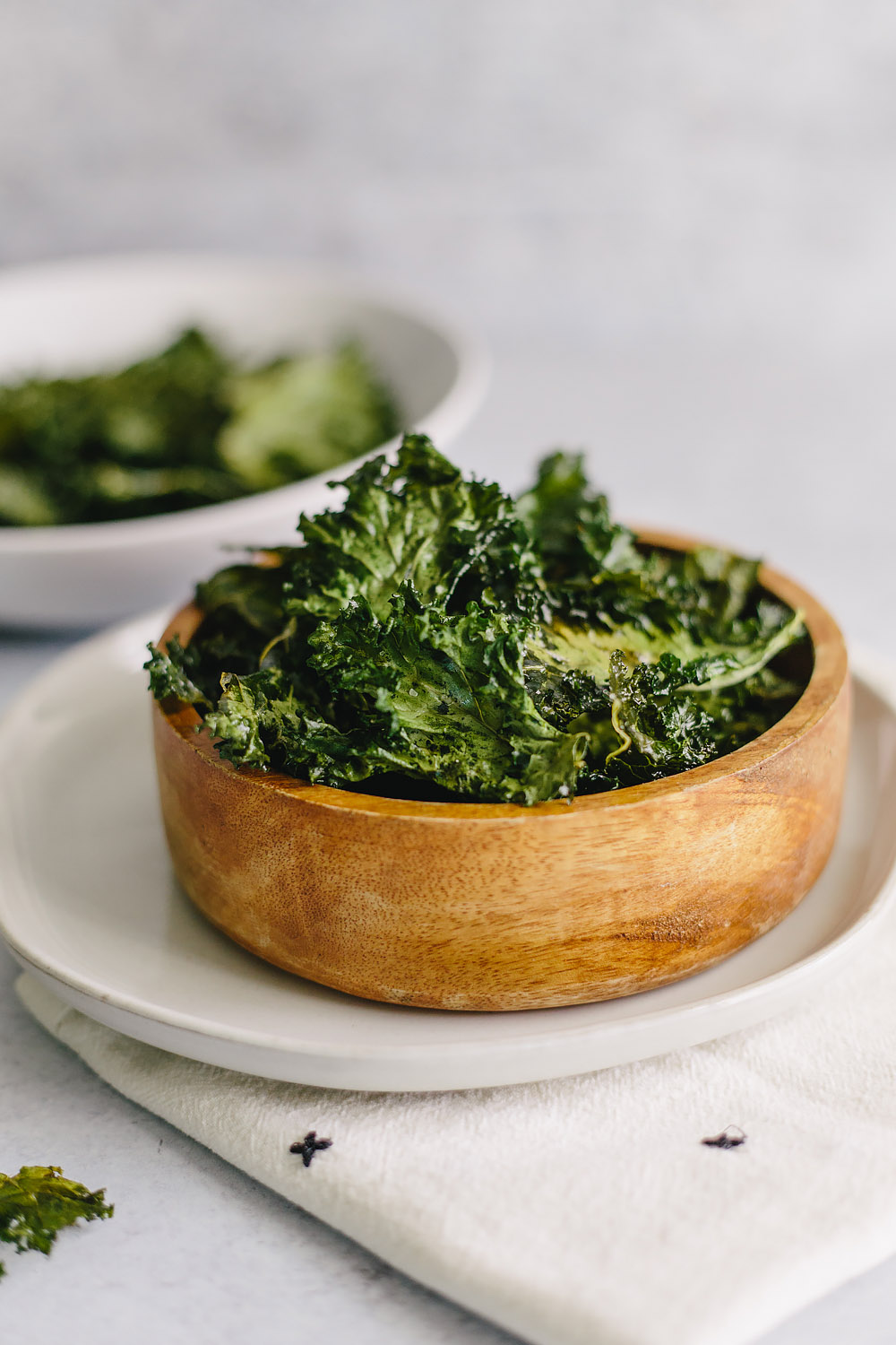 kale chips in a bowl