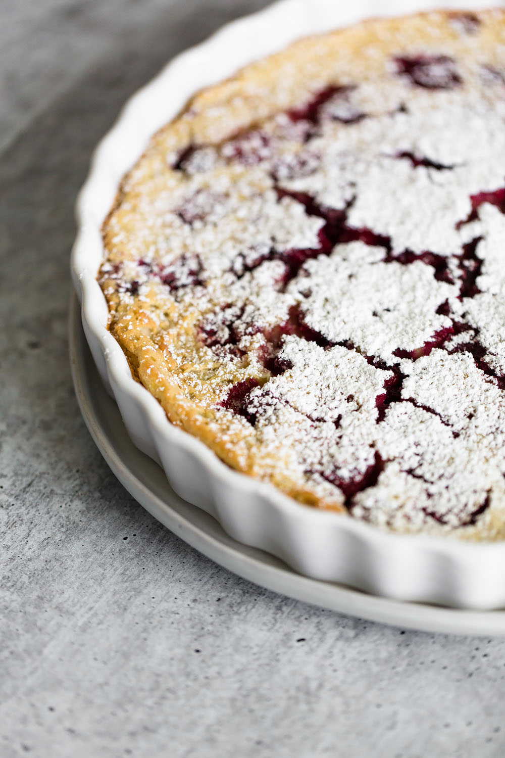 clafoutis with powdered sugar