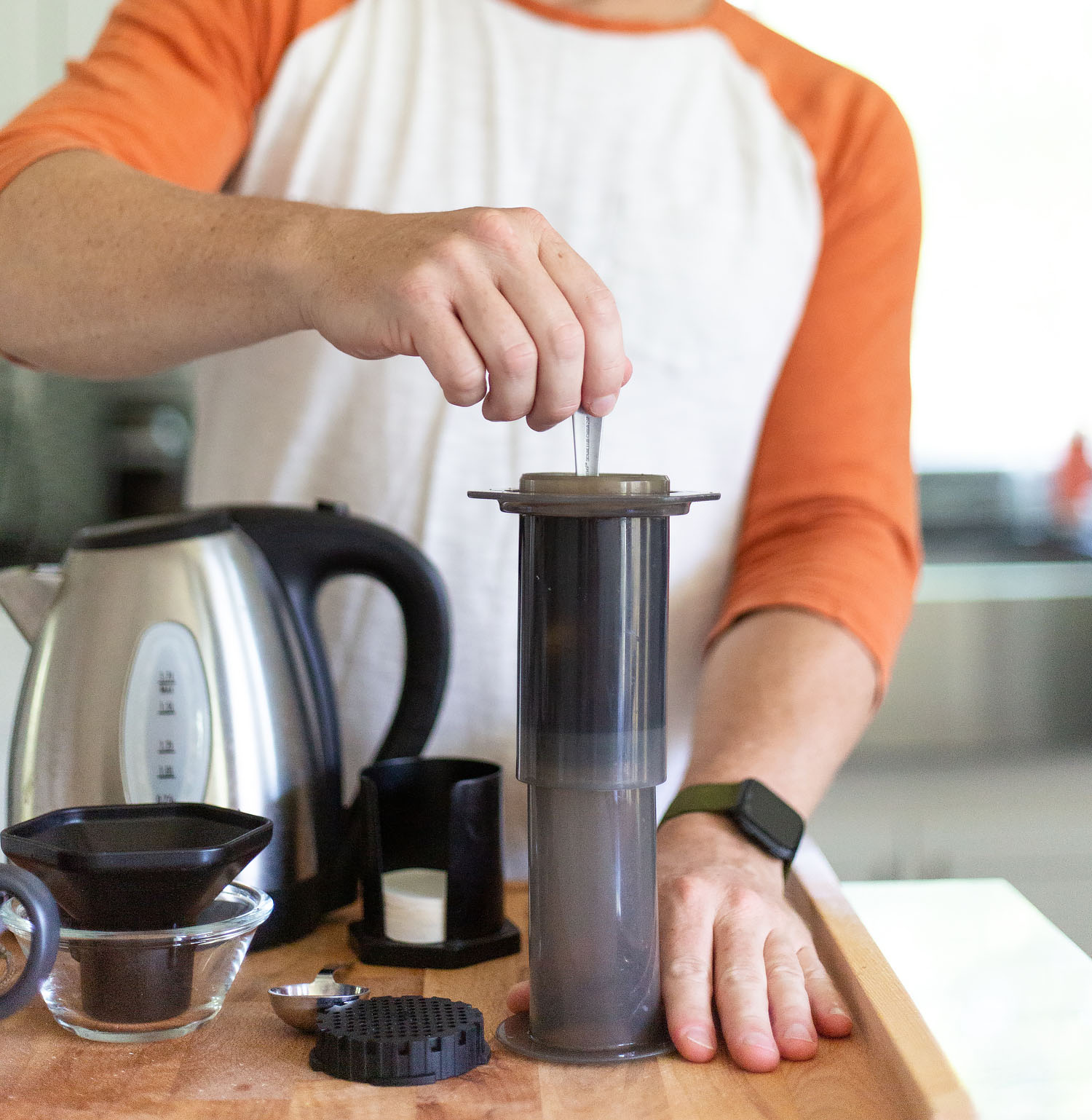 mixing water in an aeropress