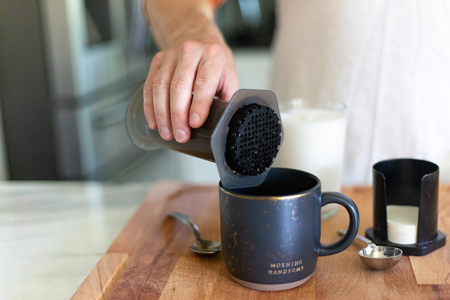 removing the aeropress from a cup