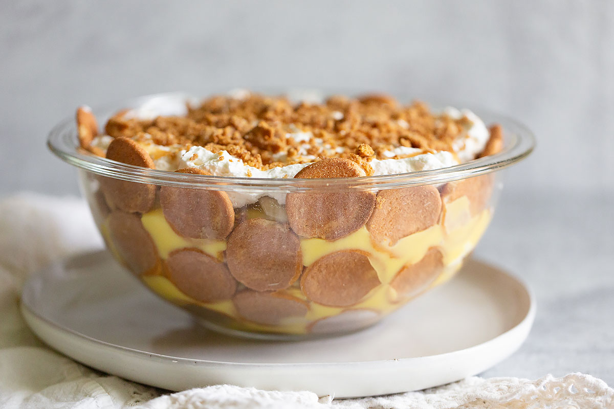 banana pudding in a bowl