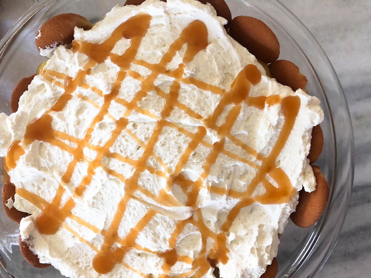 caramel drizzle on banana pudding