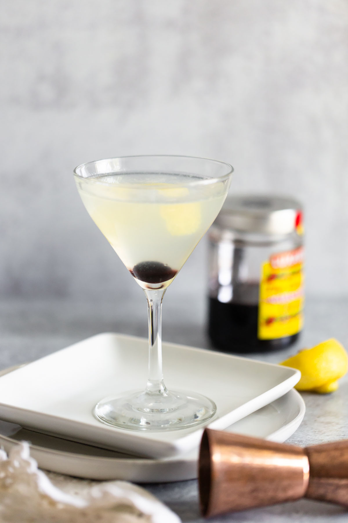 gin sour cocktail