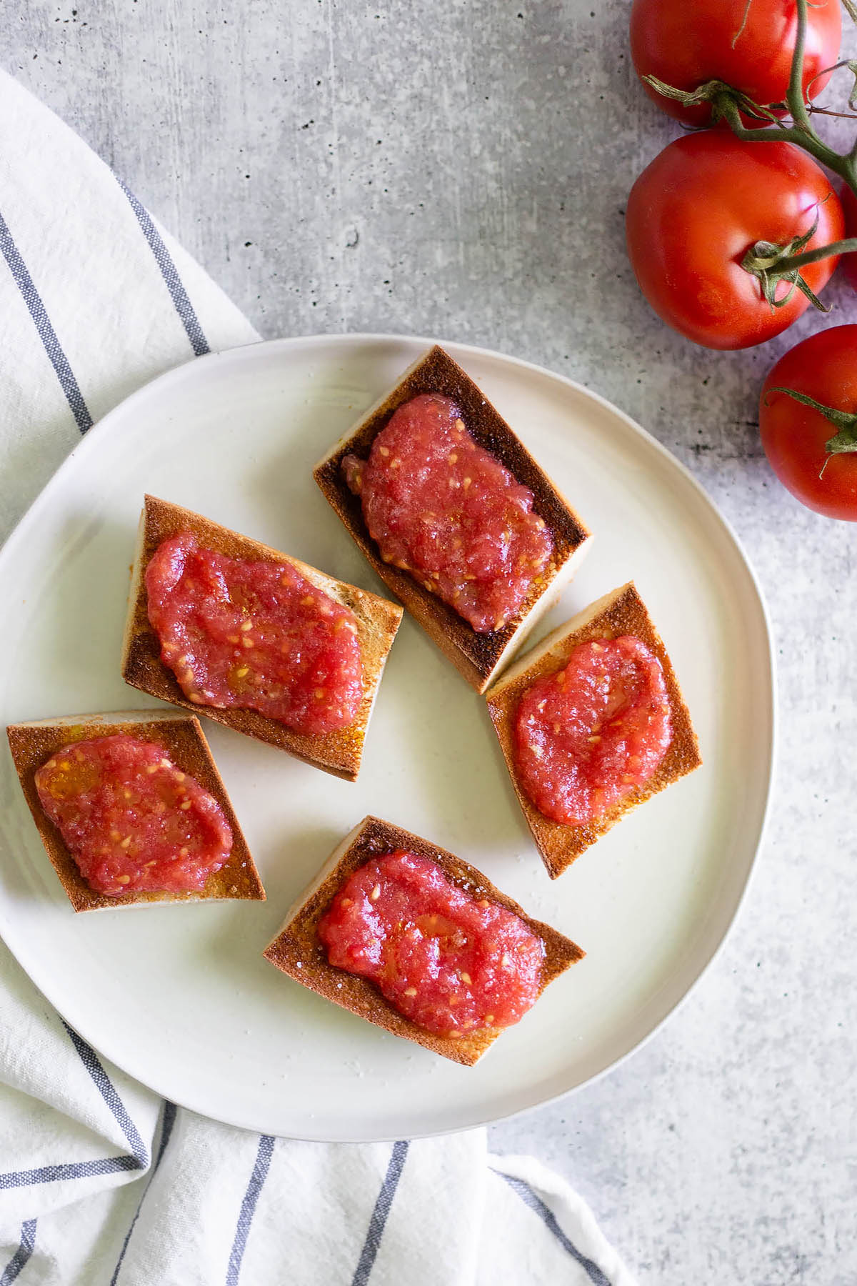 spanish tomato bread on a plate