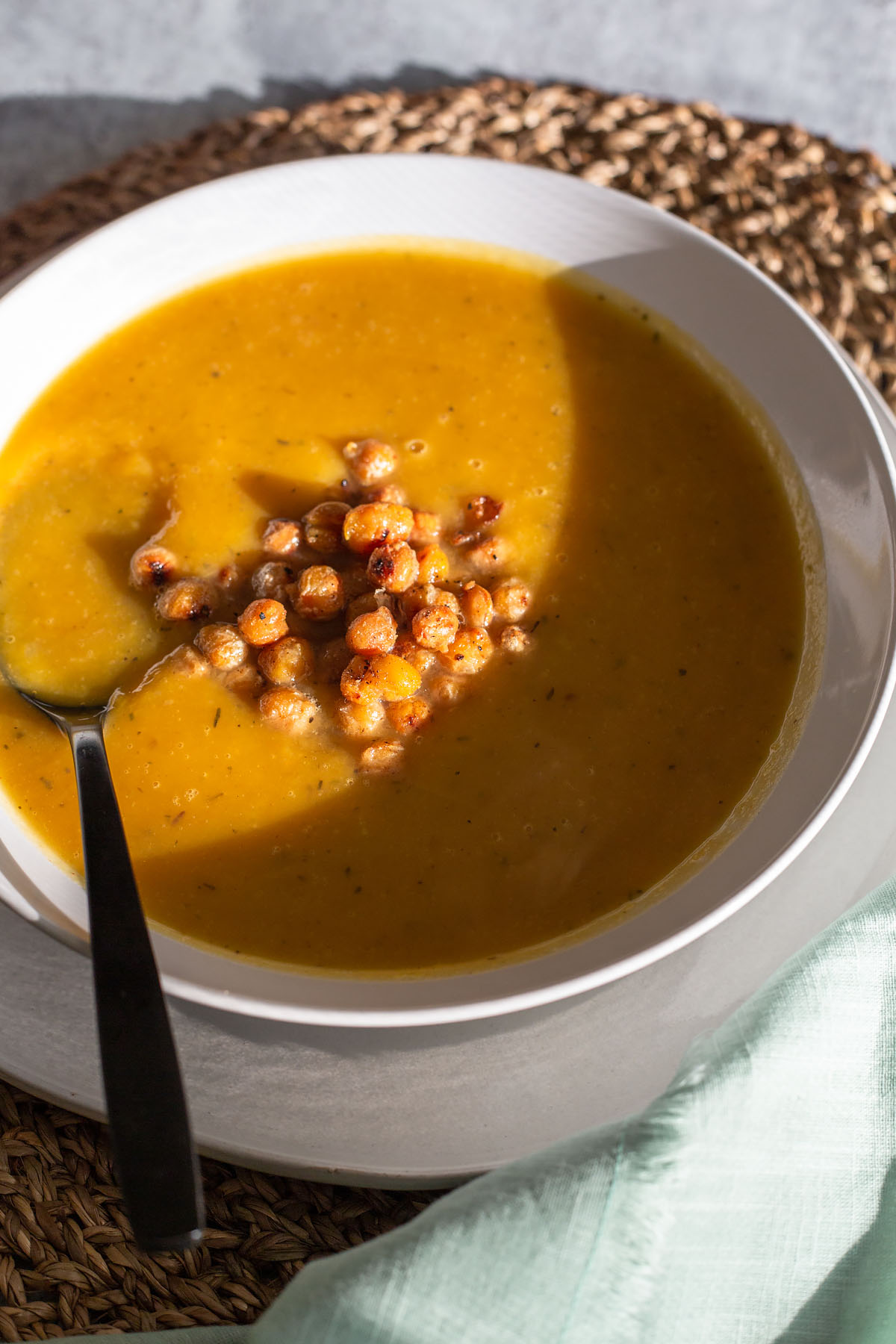 vegan butternut squash soup with chickpeas