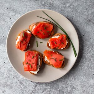 Smoked salmon crostini