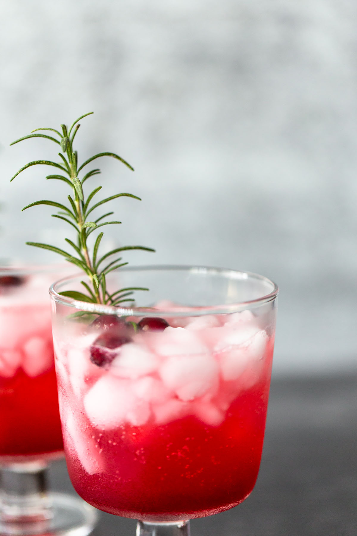 cranberry fizz mocktail up close