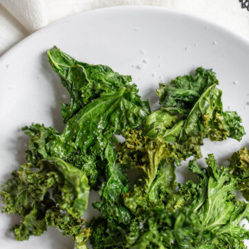 air fryer kale chips on a plate