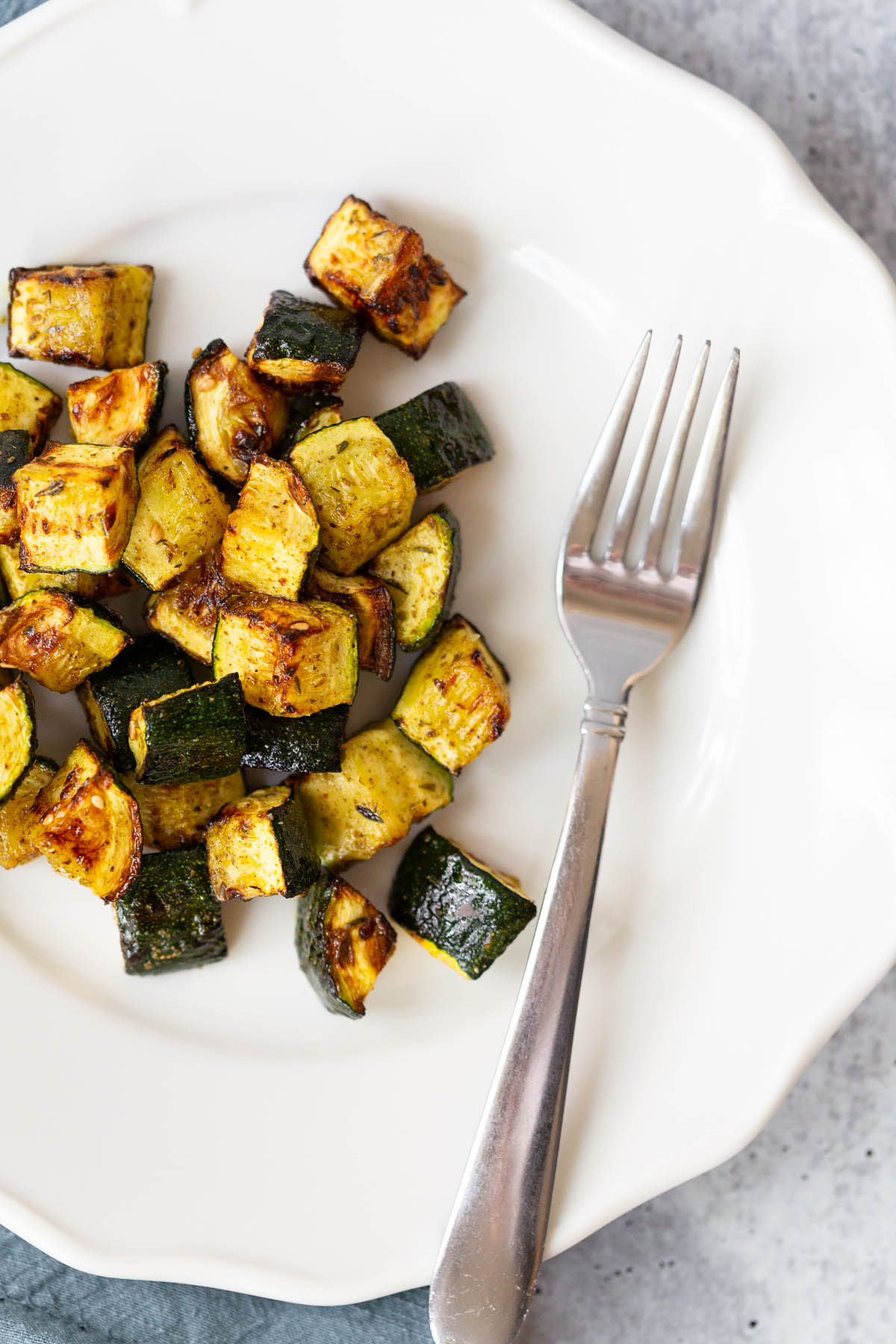 air fryer zucchini with a fork