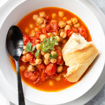 chickpea and tomato stew in a bowl