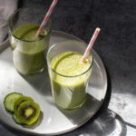 Kiwi cucumber smoothie in two glasses