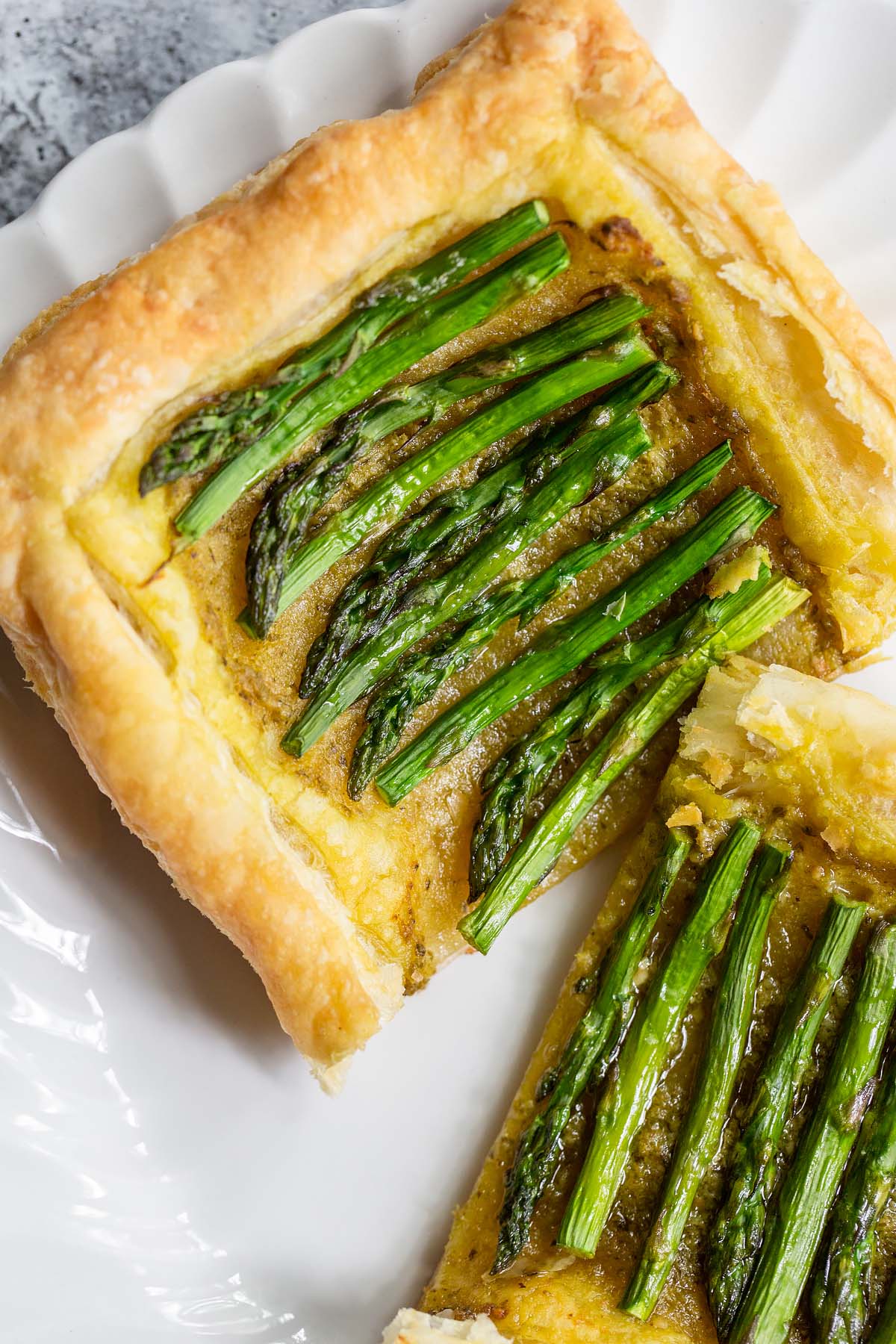 asparagus tart with pesto