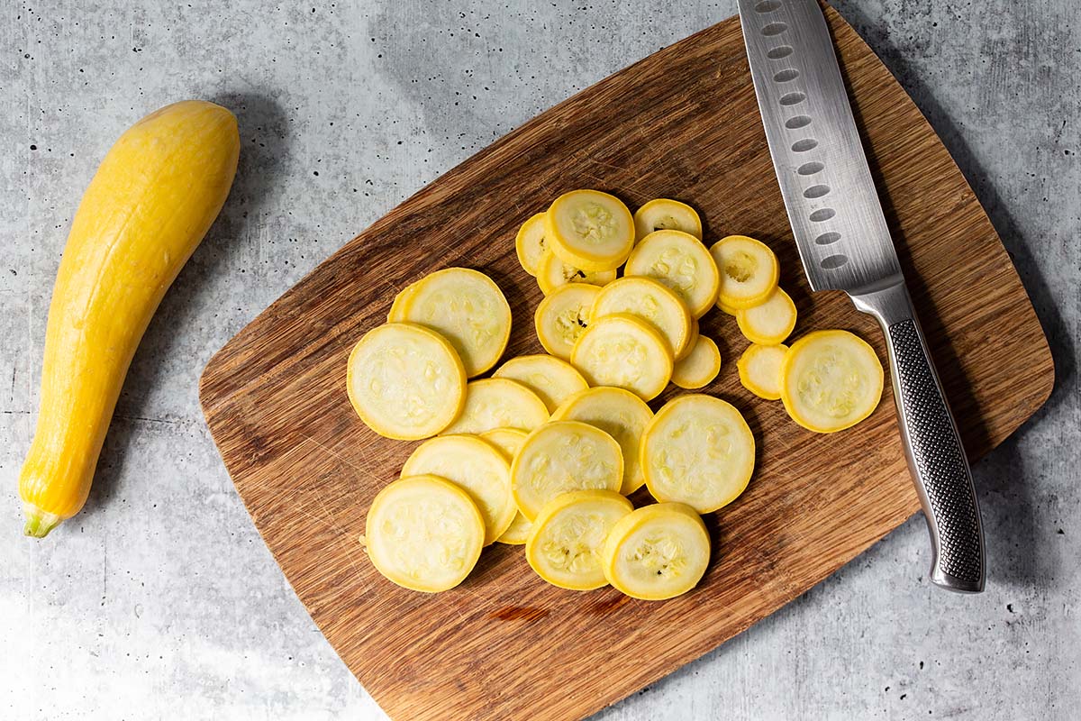 sliced yellow squash