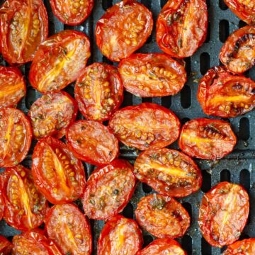roasted tomatoes up close