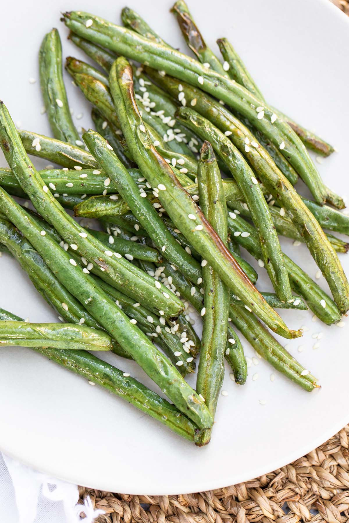 green beans with sesame seeds