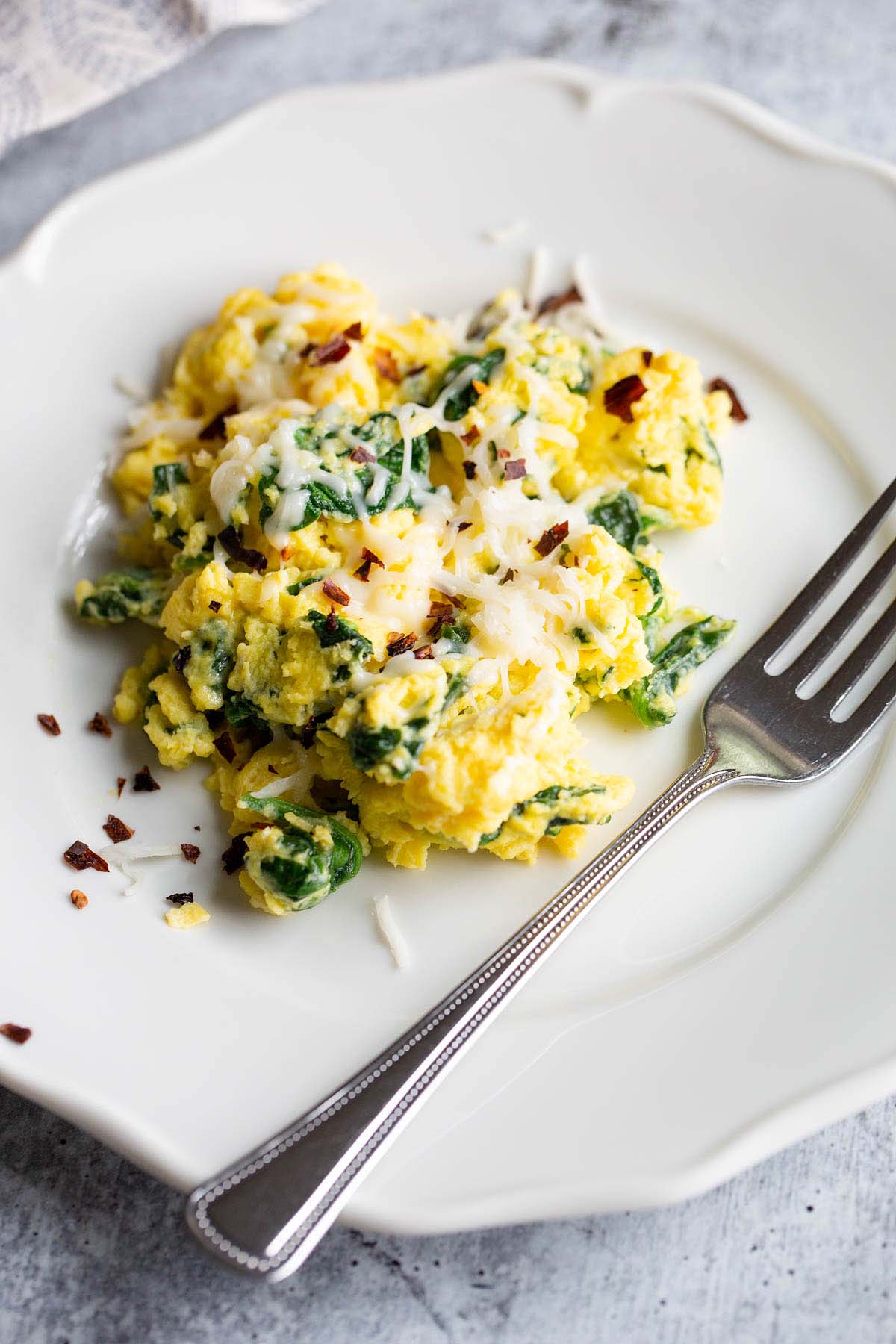 eggs with spinach and mozzarella