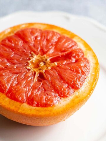 air fryer broiled grapefruit on a plate