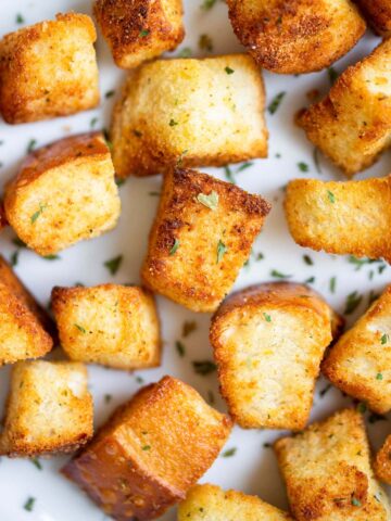 Garlic croutons up close.
