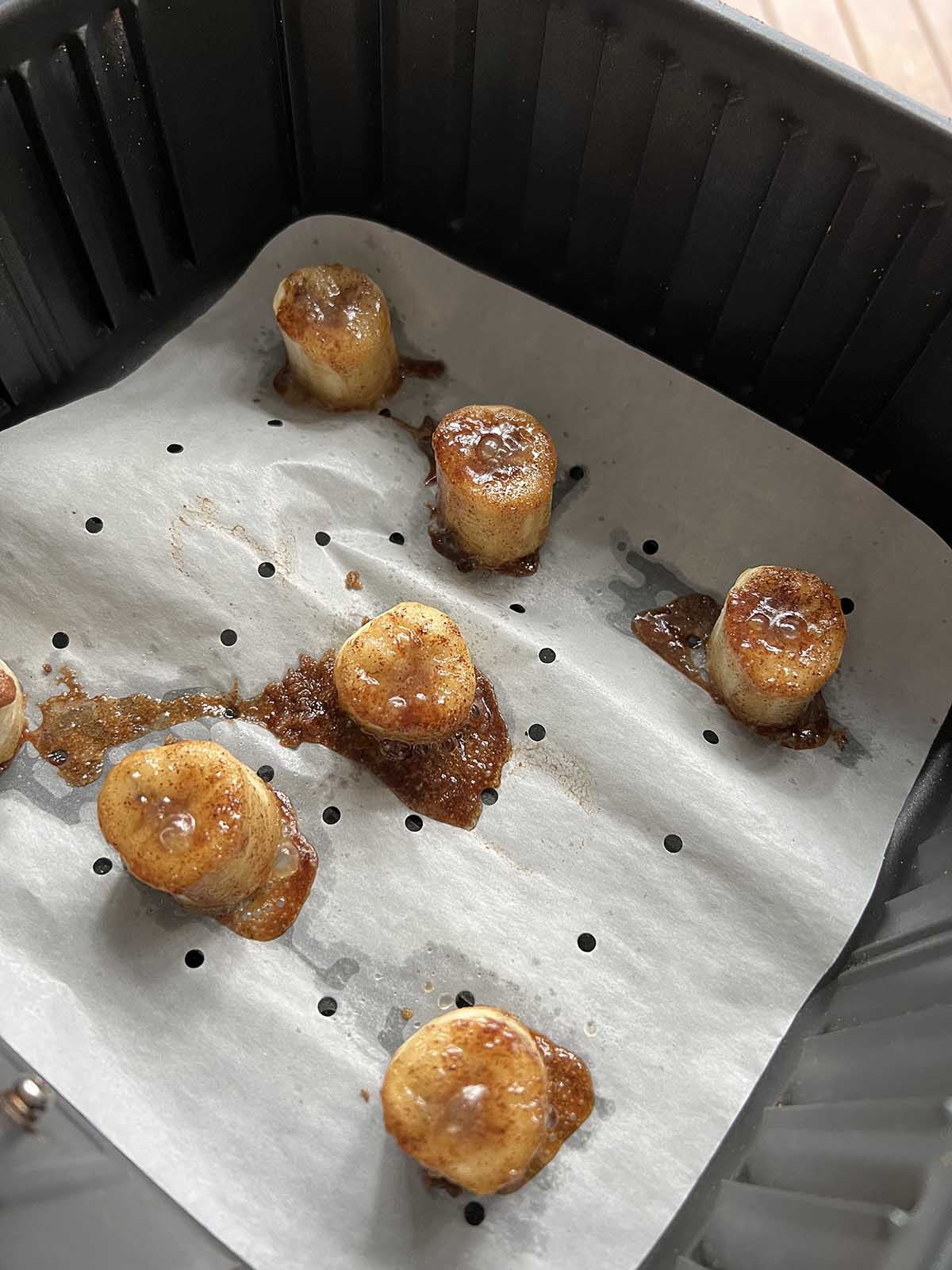 Caramelized banana slices in air fryer