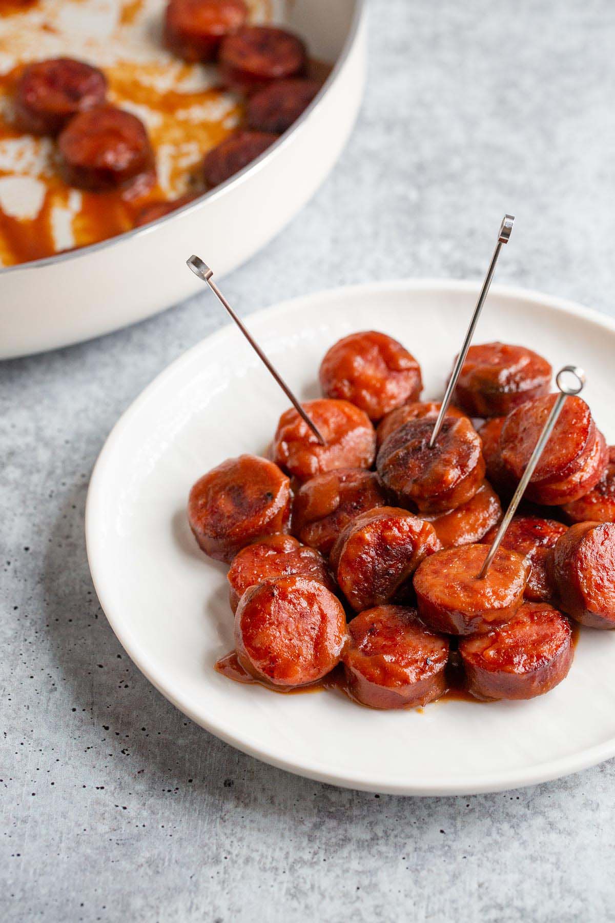 kielbasa slices on a plate