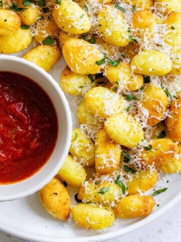 Crispy air fryer gnocchi