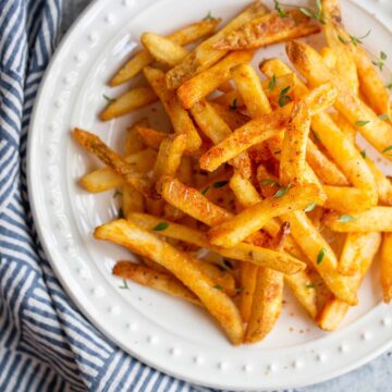 Peri-peri french fries on a plate.