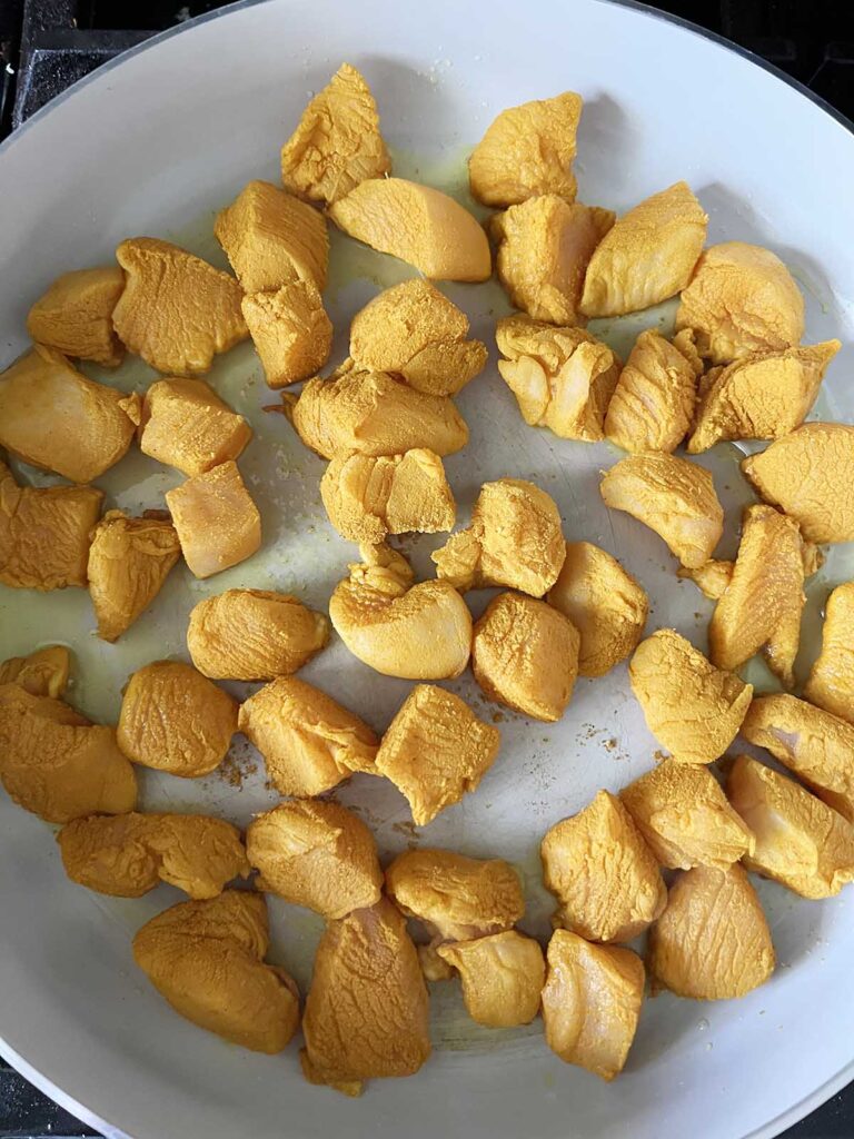 Turmeric Black Pepper Chicken with Asparagus Food Banjo