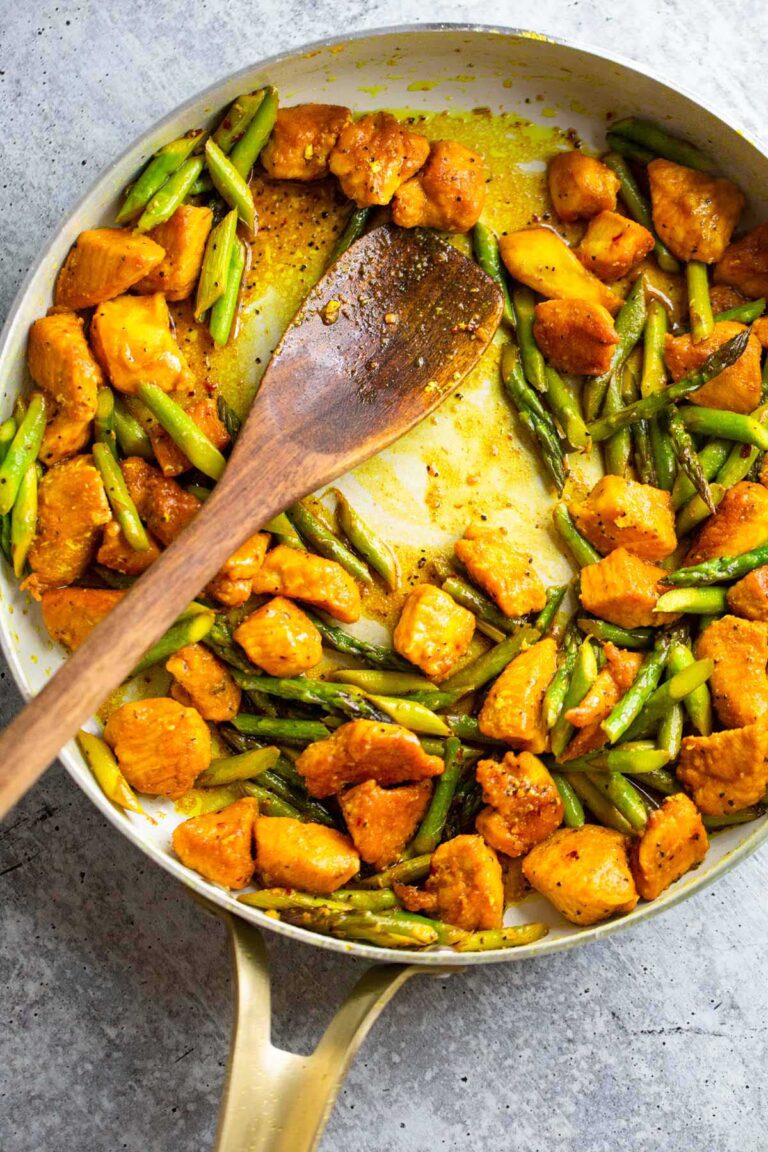 Turmeric Black Pepper Chicken with Asparagus - Food Banjo