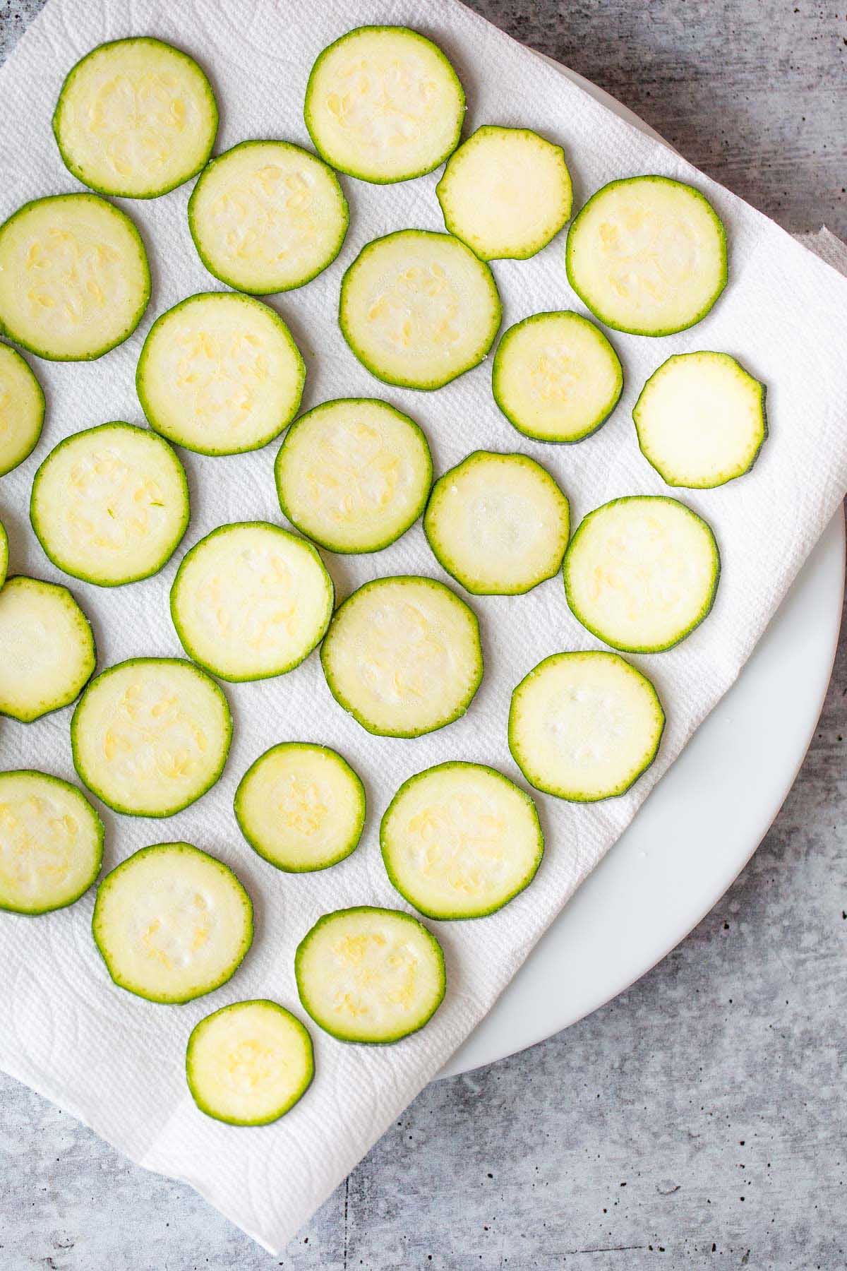 drying zucchini slices