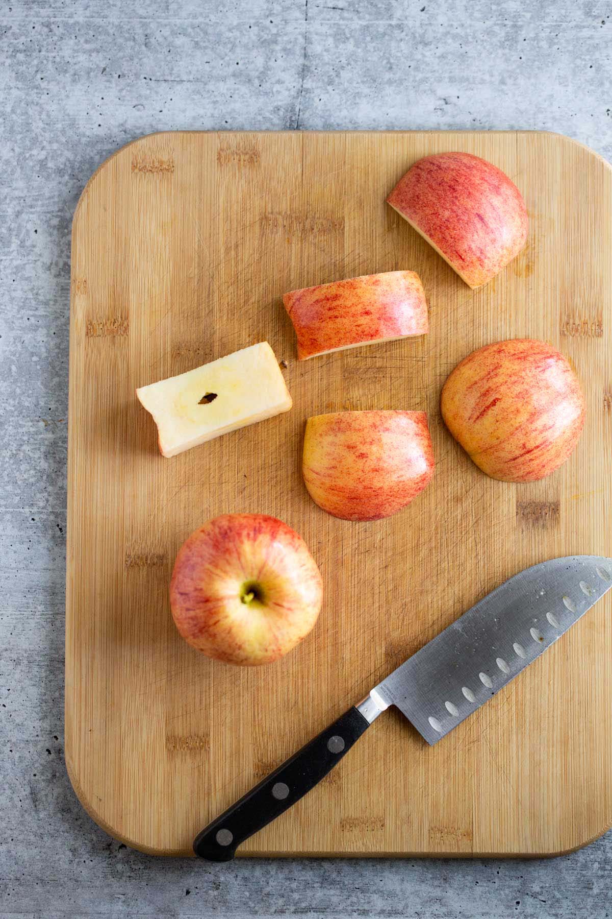 Slicing apples