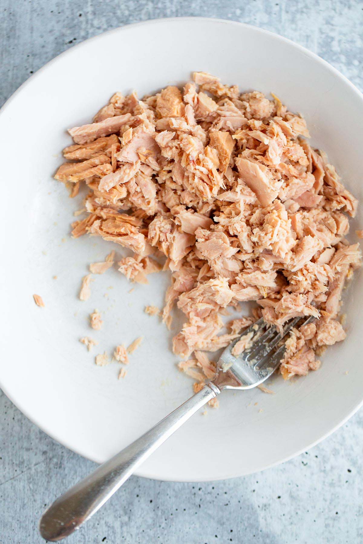 Canned tuna in a bowl.