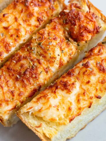 Air fryer cheesy garlic bread