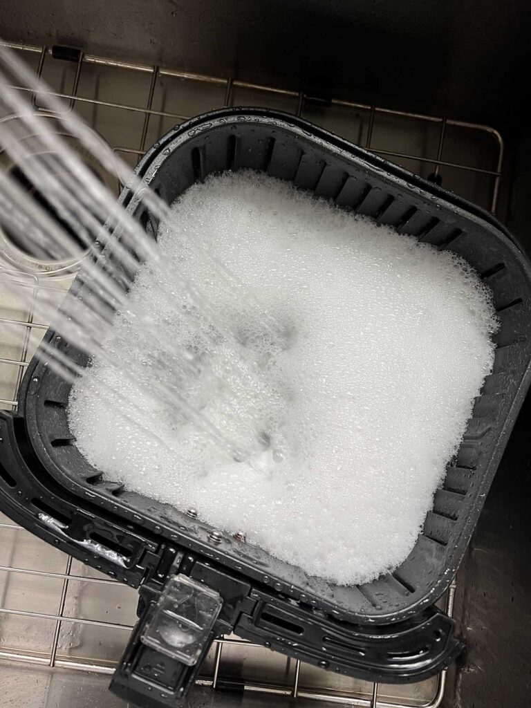 How to Clean Grease from Air Fryer Basket Food Banjo