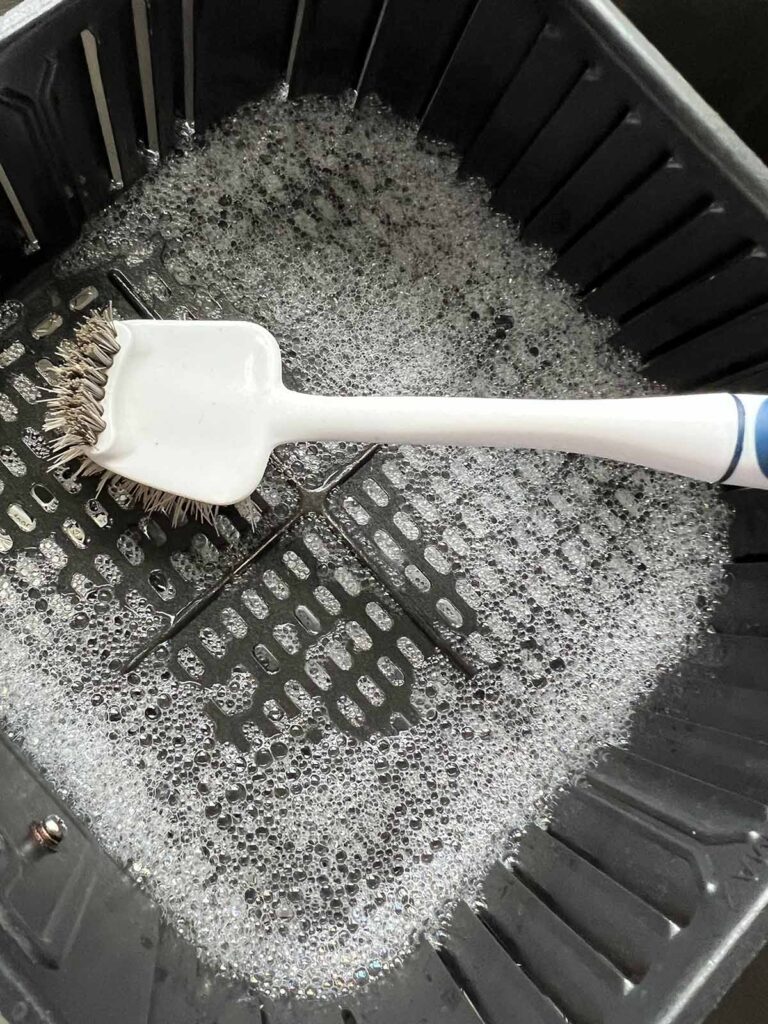 How to Clean Grease from Air Fryer Basket Food Banjo