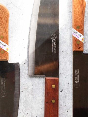 3 kiwi knives from the top down