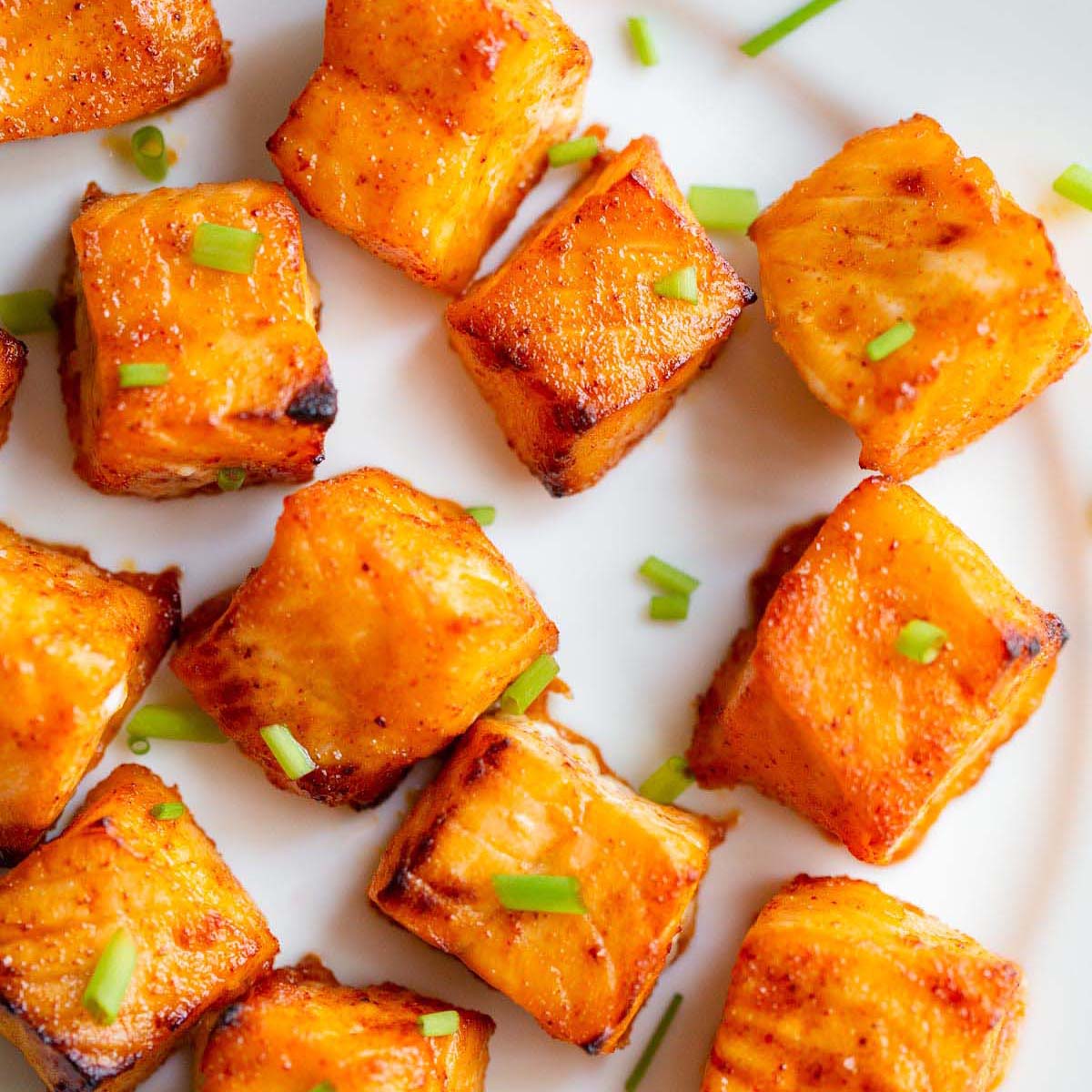 10-Minute Blackened Air Fryer Salmon Bites - Skinnytaste