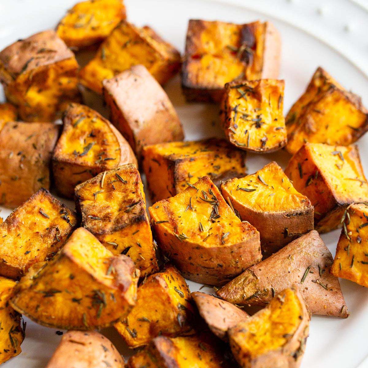 Baked Sweet Potatoes in the Air Fryer - Food Banjo