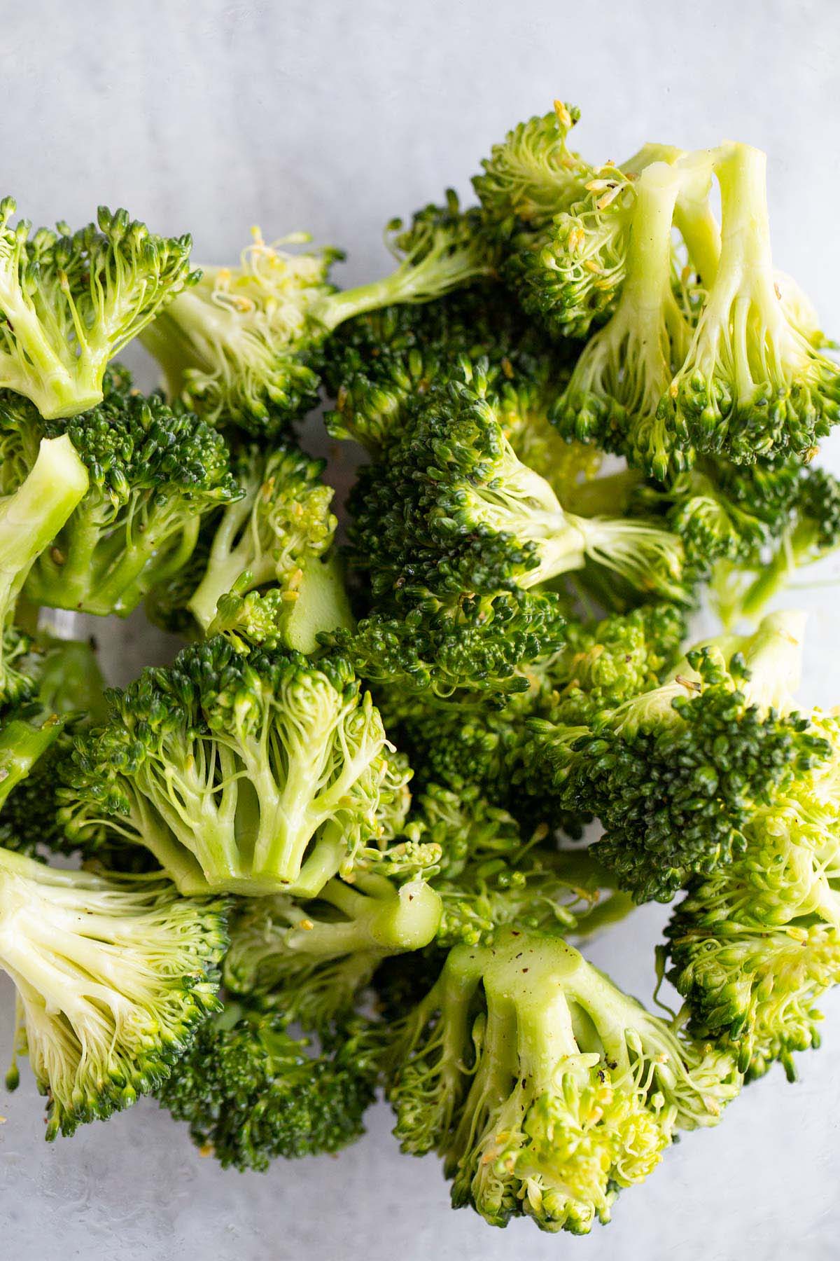 Raw broccoli florets.