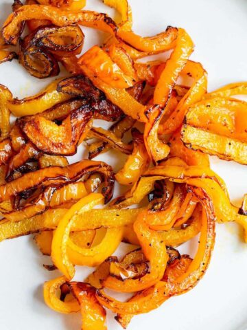 Air fryer bell peppers on a plate