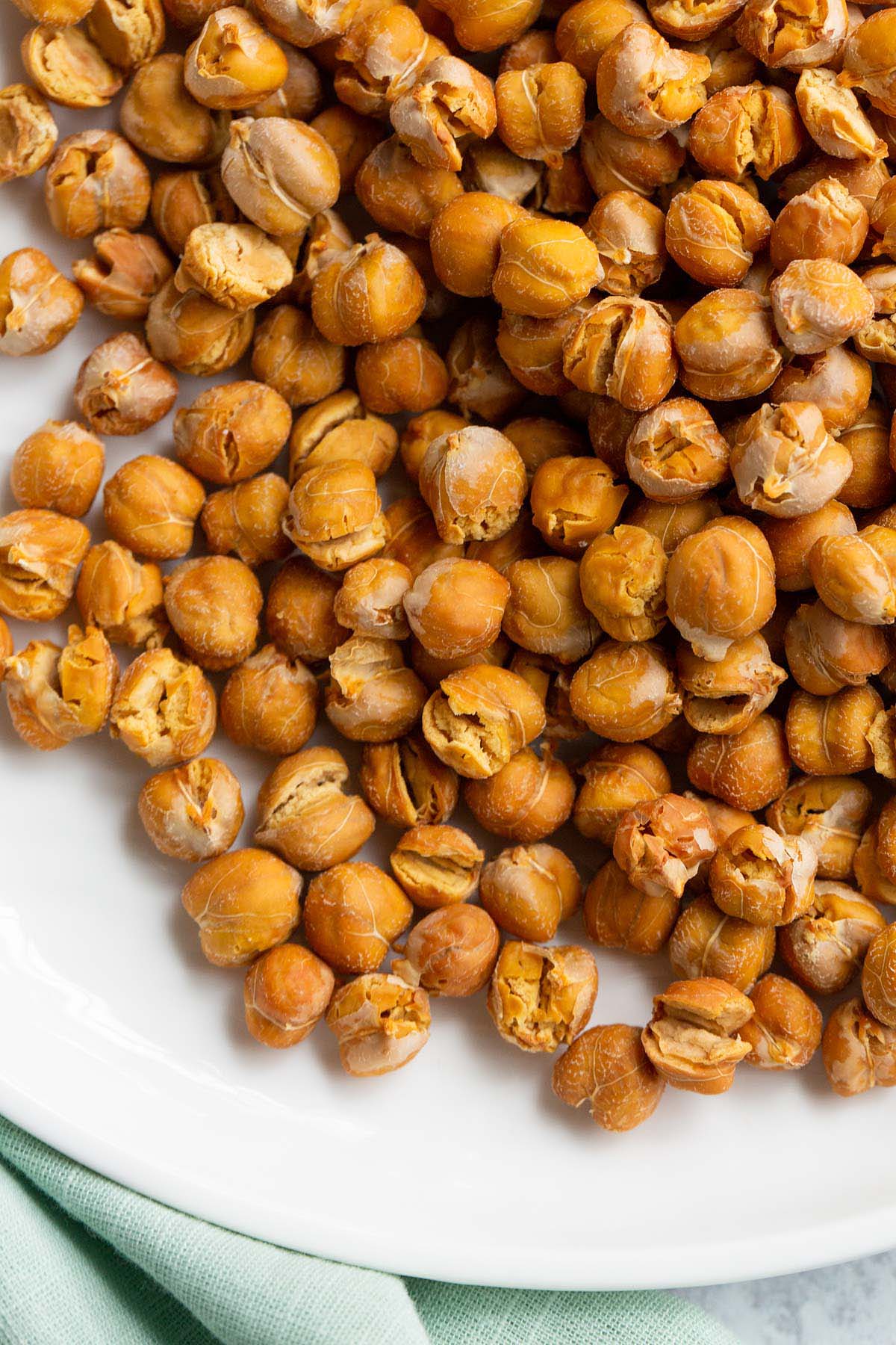 Air fryer chickpeas up close
