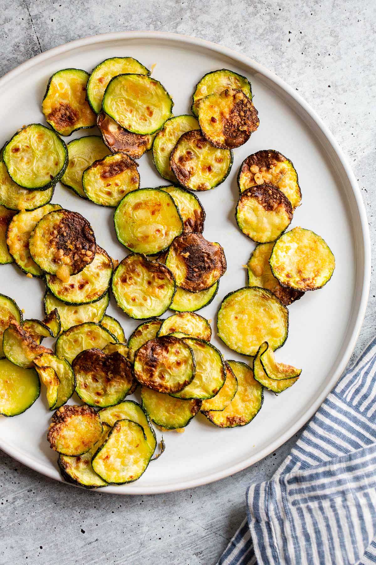 air fryer parmesan zucchini chips